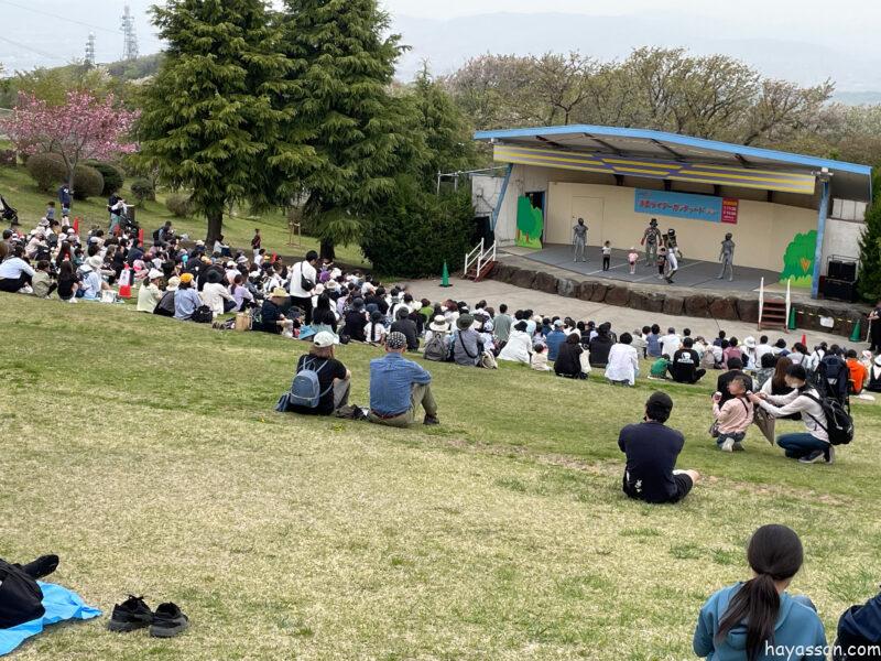 野外劇場の芝生